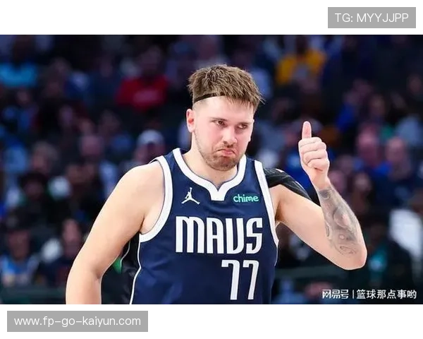 东契奇率队发动快速反击得分，独行侠节奏上升